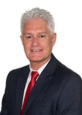 Fotografia oficial de DR. ESDRAS