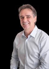 Fotografia oficial de NEGUINHO GRASSI