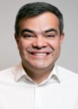 Fotografia oficial de DR. LUCAS