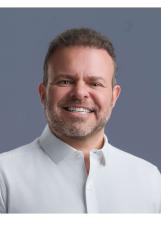 Fotografia oficial de LÉO LOUREIRO