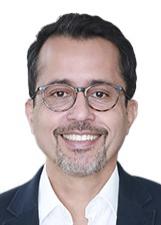 Fotografia oficial de DR ELTON