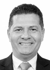 Fotografia oficial de IZAIAS SANTANA