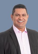 Fotografia oficial de DÉ ALVIM